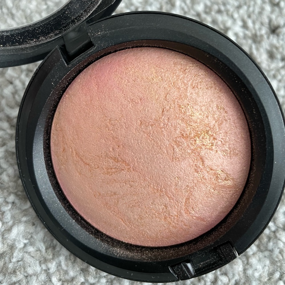 Mac Porcelain Pink
